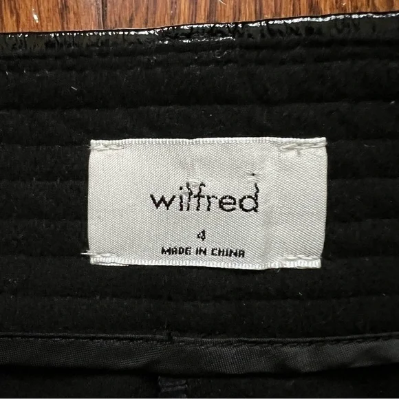 Aritzia Wilfred Funk High Rise Glossy Vinyl Vegan Leather Pants in Black - Sz 4 - Picture 10 of 16